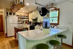 113 Leonard Cir, Tisbury, MA 02568 - Photo 6