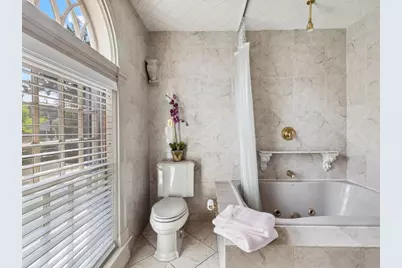 31 Lenox St, Worcester, MA 01602 - Photo 24