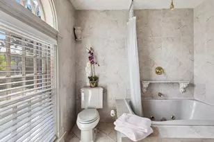 31 Lenox St, Worcester, MA 01602 - Photo 24