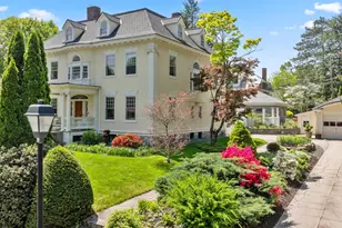 31 Lenox St, Worcester, MA 01602 - Photo 2