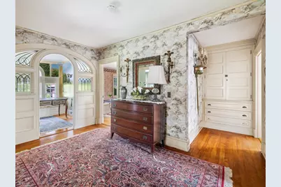 31 Lenox St, Worcester, MA 01602 - Photo 20