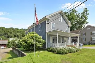 125 Center St, Lee, MA 01238 - Photo 2