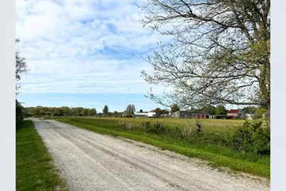 482 Smith Neck Rd, Dartmouth, MA 02748 - Photo 2