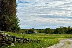 482 Smith Neck Rd, Dartmouth, MA 02748 - Photo 4