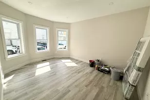 10 Cawfield St, Boston, MA 02125 - Photo 4