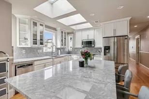 51 Hamilton St, Boston, MA 02125 - Photo 12