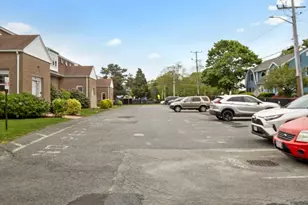 24 Bettys Pond Rd, Barnstable, MA 02601 - Photo 4