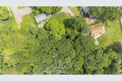 53 Vinal St, Dracut, MA 01826 - Photo 2