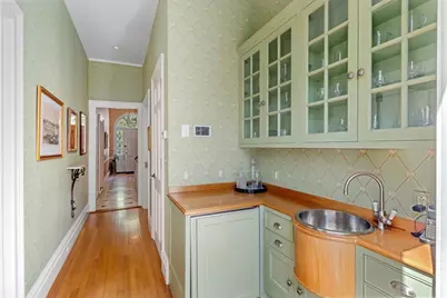 90 Mount Vernon St, Boston, MA 02108 - Photo 8