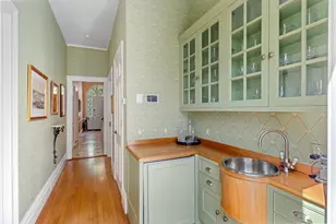 90 Mt Vernon St, Boston, MA 02108 - Photo 8