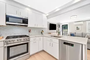 600 Shirley St, Winthrop, MA 02152 - Photo 8