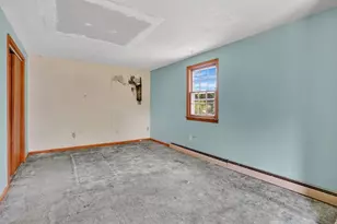 36 County Rd, Holyoke, MA 01040 - Photo 18