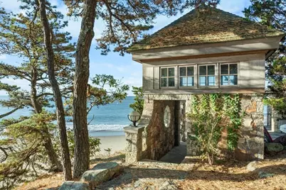 239 Summer, Manchester by the Sea, MA 01944 - Photo 12