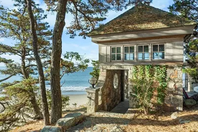 239 Summer, Manchester by the Sea, MA 01944 - Photo 12