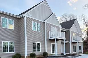 4 S Spooner St, Plymouth, MA 02360 - Photo 2