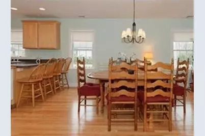 18 D St, Hull, MA 02045 - Photo 8