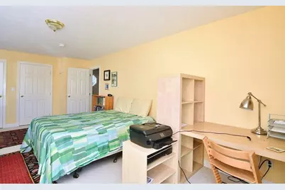 18 D St, Hull, MA 02045 - Photo 12