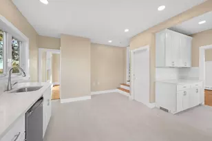 736 Sconticut Rd, Fairhaven, MA 02719 - Photo 12