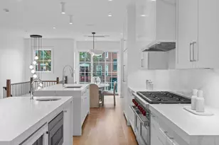 555 E Broadway, Boston, MA 02127 - Photo 6
