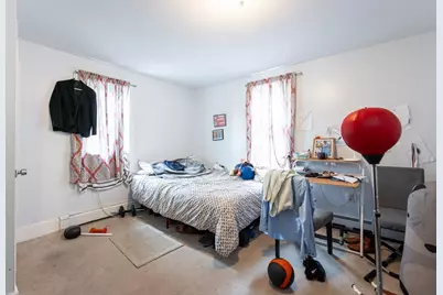 8 Everett St, Somerville, MA 02143 - Photo 32