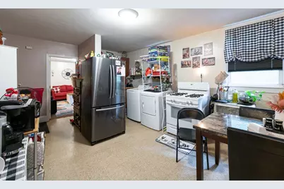 8 Everett St, Somerville, MA 02143 - Photo 18