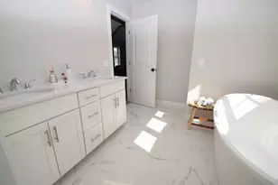 5 Clarendon Cir, Holbrook, MA 02343 - Photo 22