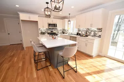 5 Clarendon Circle #Lot 4, Holbrook, MA 02343 - Photo 8