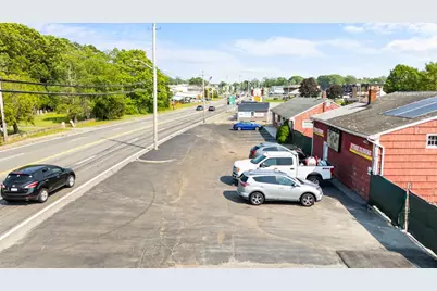 2452 Gar Highway, Swansea, MA 02777 - Photo 4