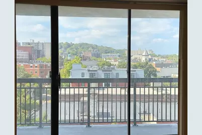 60 Longwood Ave #802, Brookline, MA 02446 - Photo 2