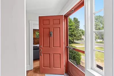 553 Center St, Hanover, MA 02339 - Photo 2