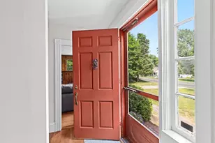 553 Center St, Hanover, MA 02339 - Photo 2