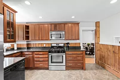 553 Center St, Hanover, MA 02339 - Photo 16