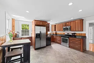 553 Center St, Hanover, MA 02339 - Photo 8