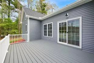 38 Liberty Ln, Enfield, CT 06082 - Photo 4