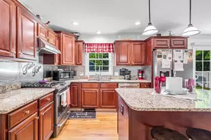 31 Acrebrook Rd, Springfield, MA 01129 - Photo 6