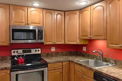 8 9th St #406, Medford, MA 02155 - Photo 8