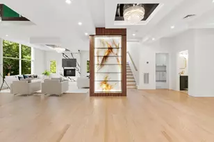 58 Chestnut St, Lynnfield, MA 01940 - Photo 1