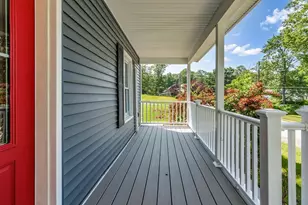 24 Jefferson St, Derry, NH 03038 - Photo 4