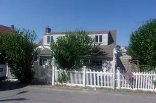 127 Hampton Cir, Hull, MA 02045 - Photo 1