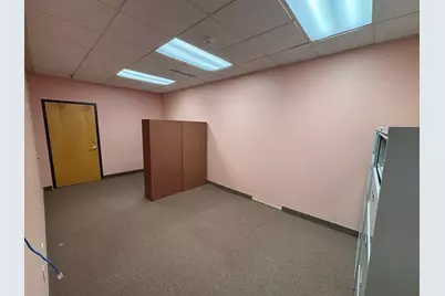 1319-1323 Main St #320, Springfield, MA 01103 - Photo 10