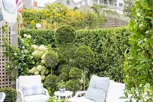 7 Bank St, Nantucket, MA 02564 - Photo 32