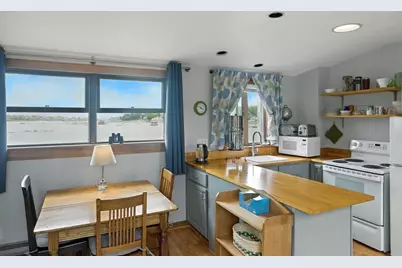 672 Washington Street, Gloucester, MA 01930 - Photo 22