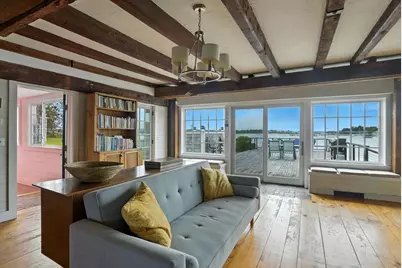 672 Washington Street, Gloucester, MA 01930 - Photo 10