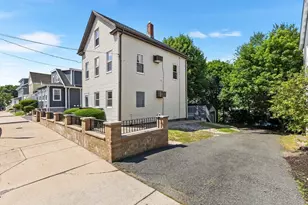 88 Garland St, Everett, MA 02149 - Photo 2