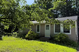 106 Peach St, Barre, MA 01005 - Photo 1
