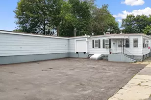 22 Laurel St, Leominster, MA 01453 - Photo 1