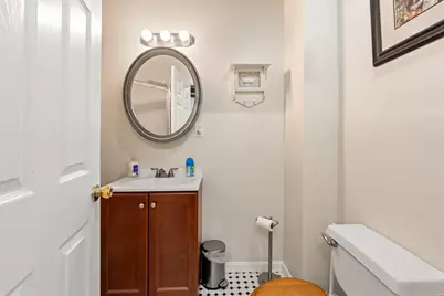 22 Laurel St, Leominster, MA 01453 - Photo 18