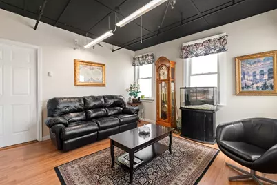 22 Laurel St, Leominster, MA 01453 - Photo 4