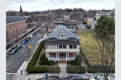 73 Chestnut St, Springfield, MA 01103 - Photo 2
