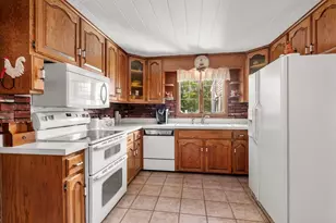 354 Rowley St, Agawam, MA 01001 - Photo 4